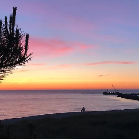 Beach Front Home In Darlowko With Wifi Σπίτι διακοπών *