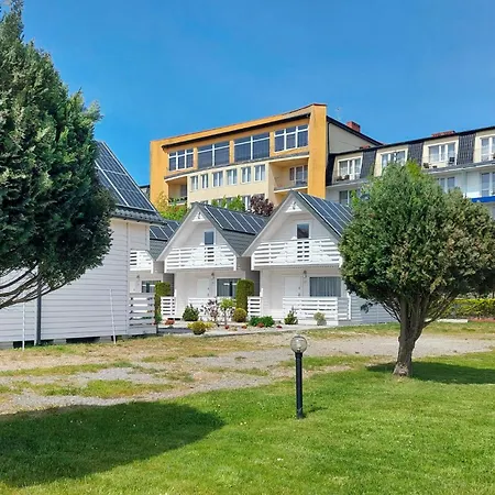 Beach Front Home In Darlowko With Wifi *